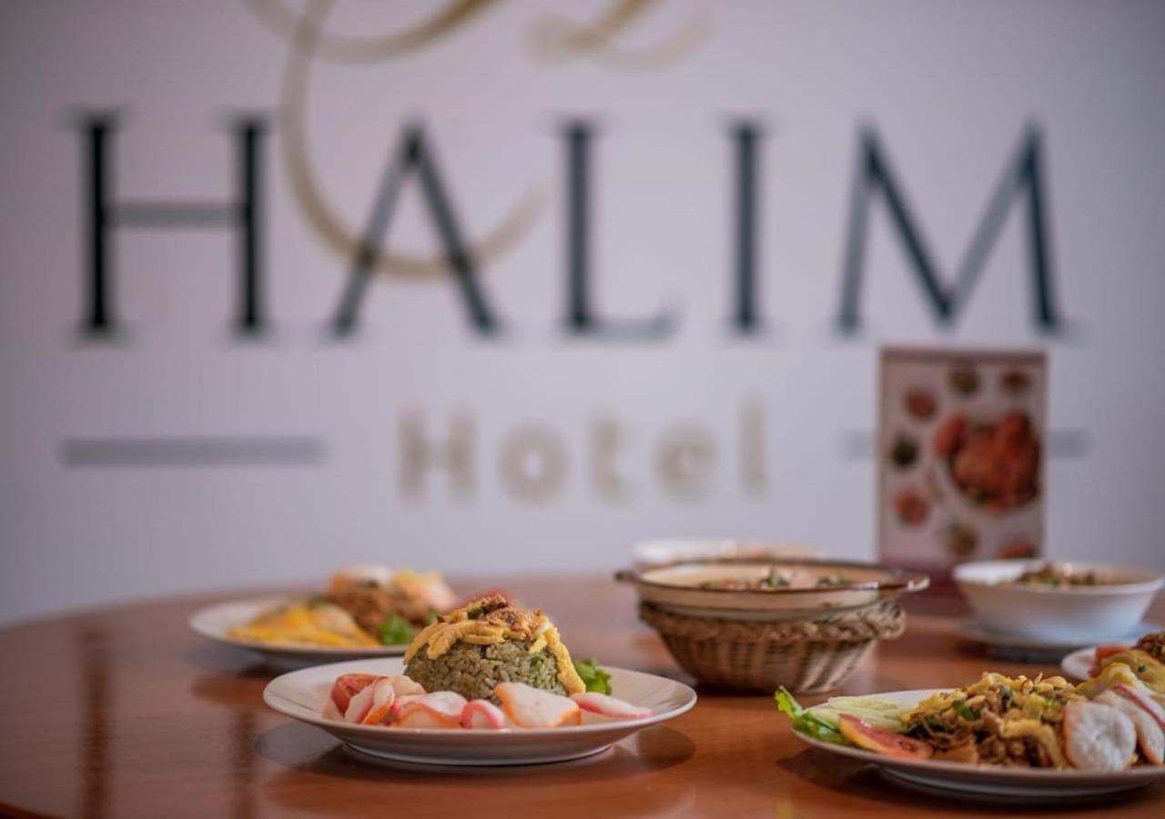 Halim Hotel Tanjung Pinang Εξωτερικό φωτογραφία