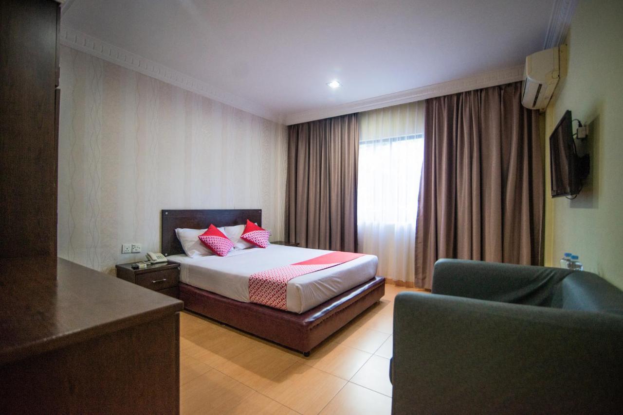 Halim Hotel Tanjung Pinang Εξωτερικό φωτογραφία