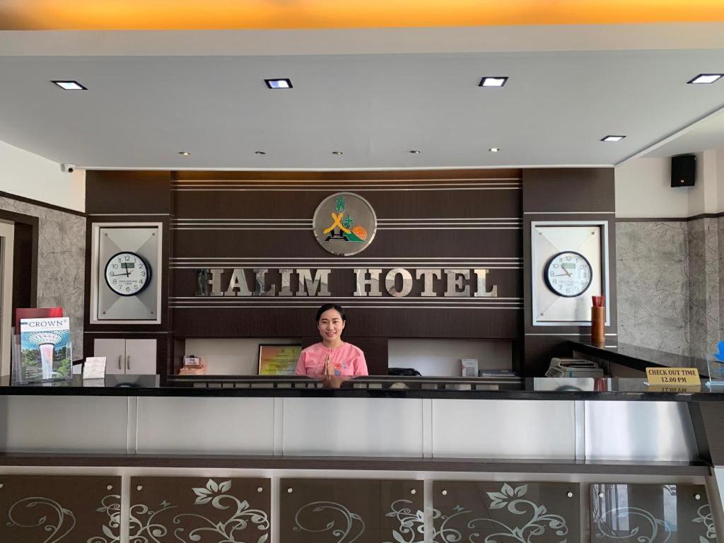 Halim Hotel Tanjung Pinang Εξωτερικό φωτογραφία