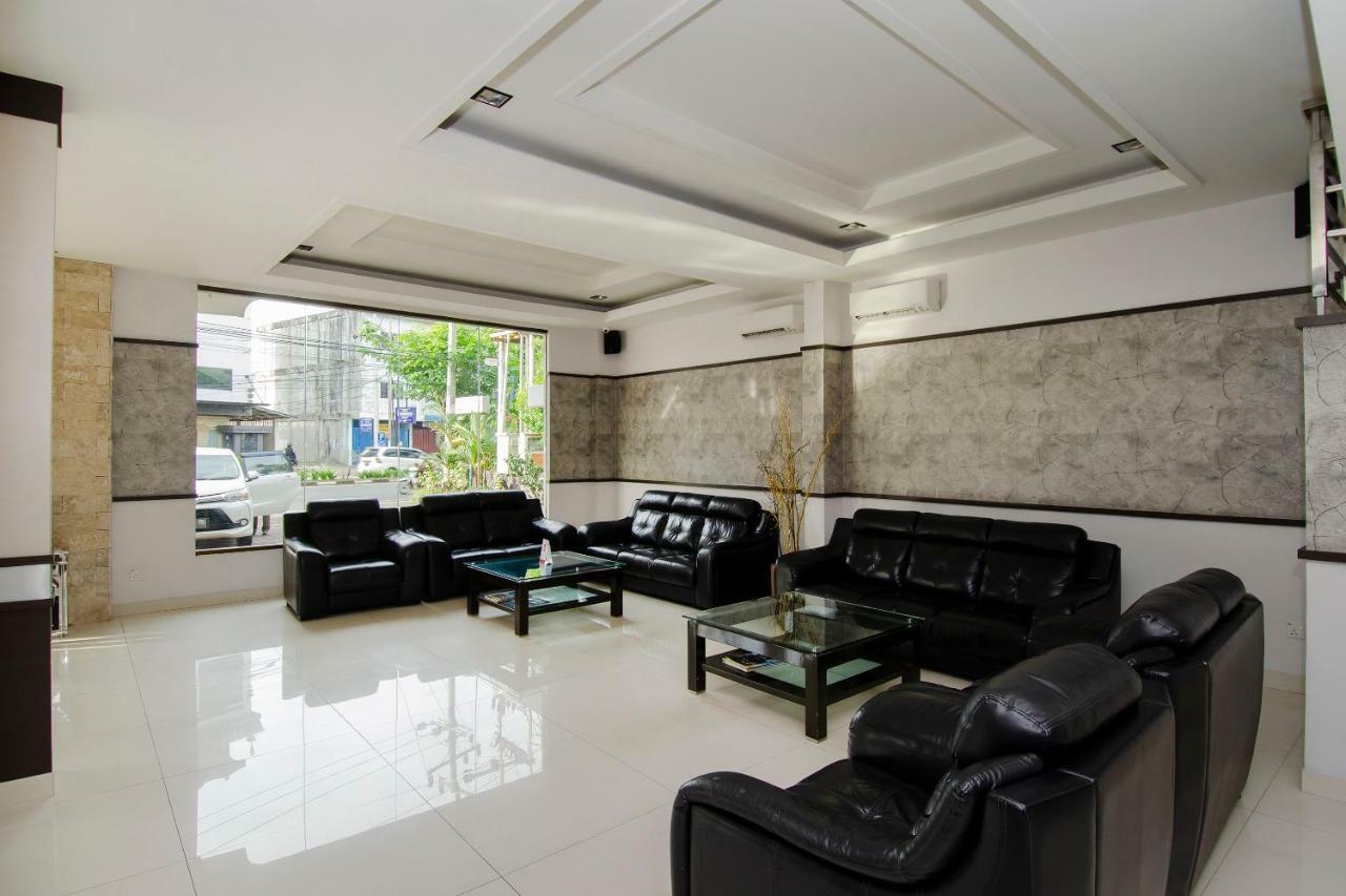 Halim Hotel Tanjung Pinang Εξωτερικό φωτογραφία